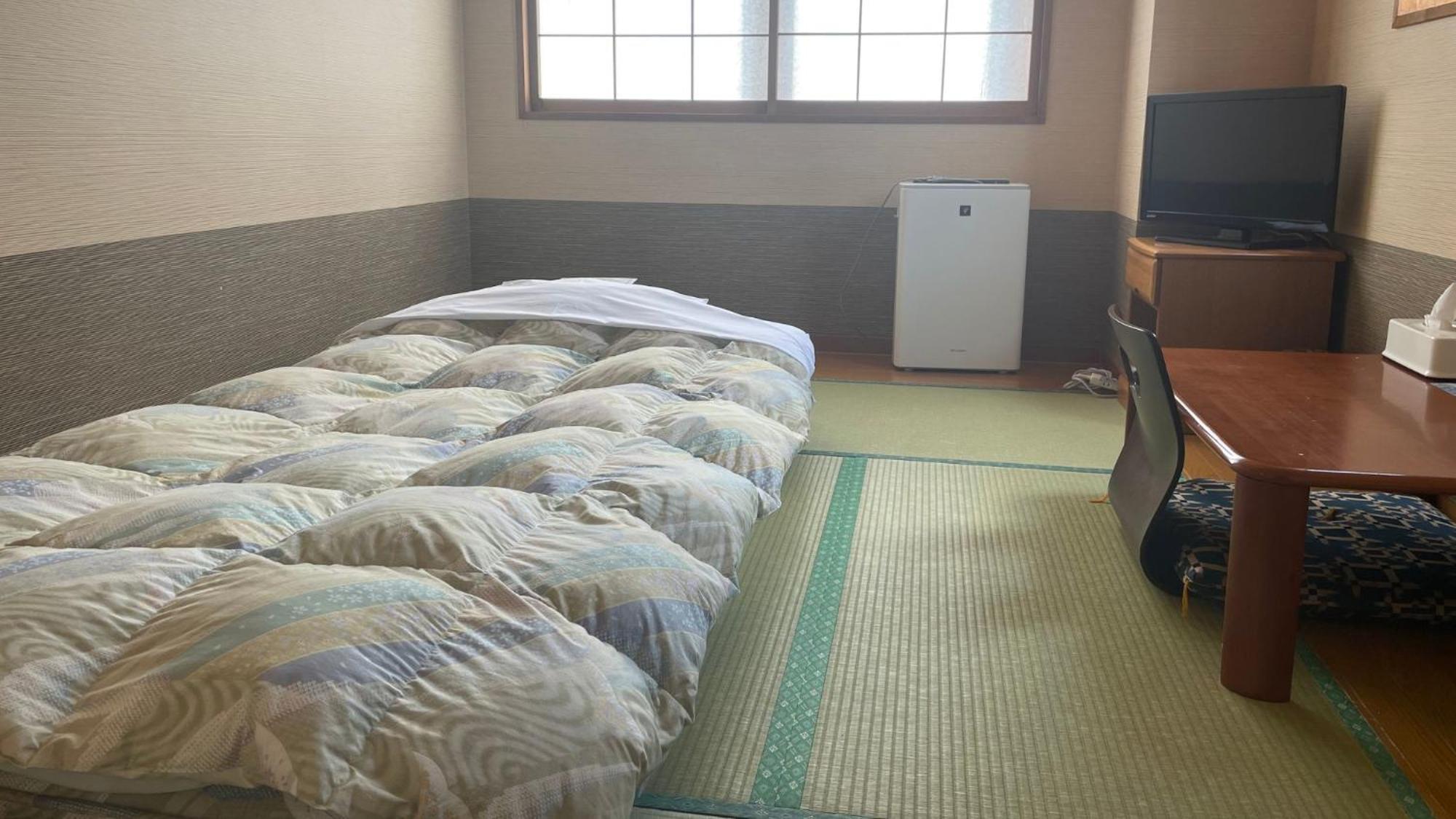 Japanese-Style Room - Smoking